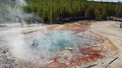 Termální jezírko v oblasti Norris Basin