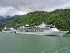 9) Skagway není jen nejznámějším místem vylodění pro osadníky v době zlaté horečky, ale i rušným přístavem pro výletní lodi.